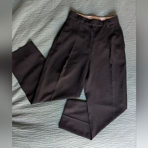 Aritzia Black Carrot Pant (EUC)